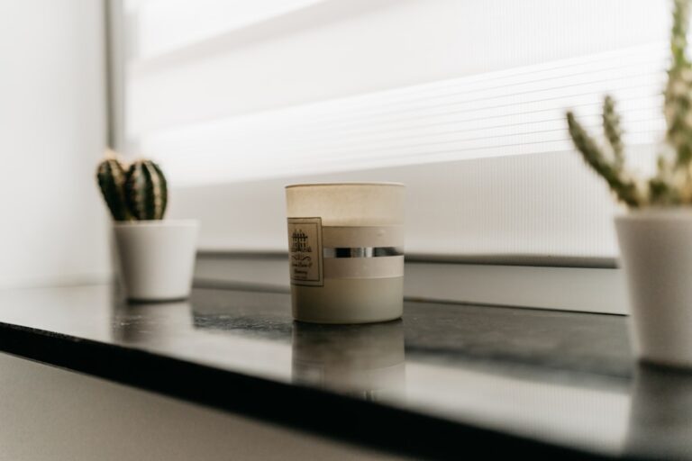 Automated Aromatic Home: Seamless Smart Scent Integration - minimalist smart home scenting