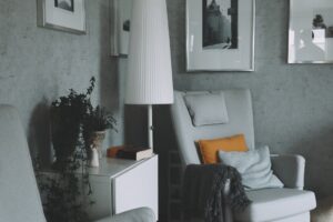 Unisex Home Fragrance: Crafting a Modern Aromatic Identity